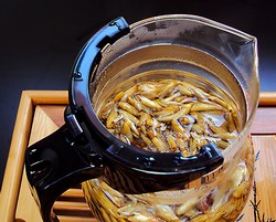 Отдельно заваренные чайные почки Отдельно заваренные чайные почки