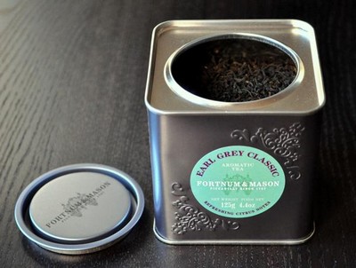 Открытая банка чая Fortnum & Mason Открытая банка чая Fortnum & Mason